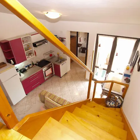 Apartment Maria 64 *