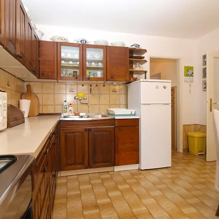 Maria 64 Apartment