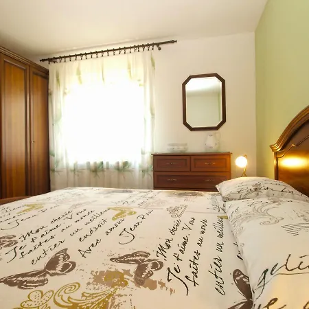 Apartment Maria 64