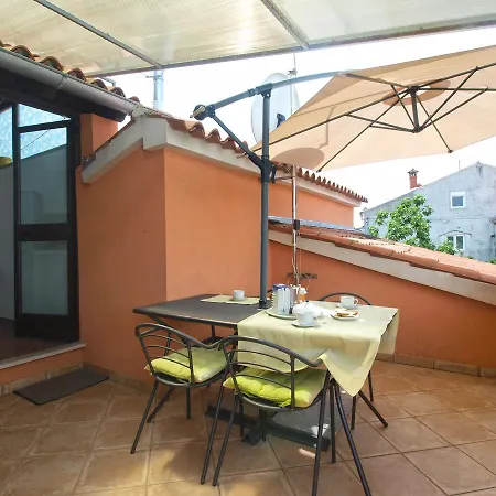 Apartment Maria 64