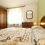 شقة Maria 64