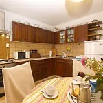 Maria 64 فودنيان