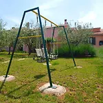 Maria 64 *